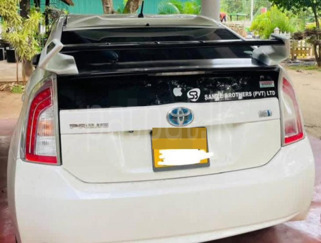 Toyota Prius 2013 - பயன்படுத்தப்பட்டது கார் sale in Sri Lanka - patpat.lk