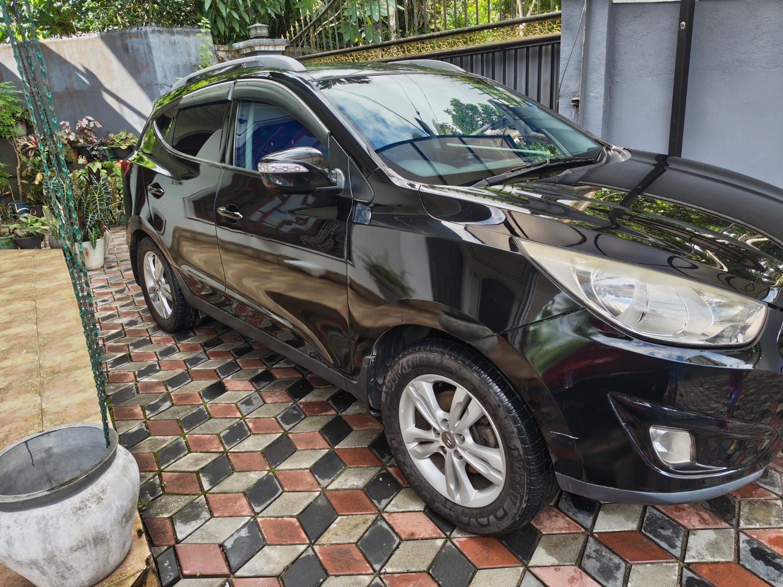 Hyundai Tucson 2012 - பயன்படுத்தப்பட்டது SUV sale in Sri Lanka - patpat.lk