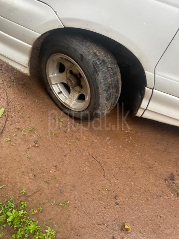 Toyota Noah 1999 - பயன்படுத்தப்பட்டது வேன் sale in Sri Lanka - patpat.lk