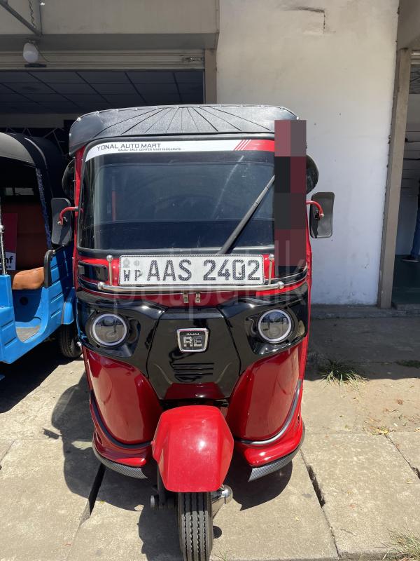 Bajaj Three Wheel 2014 - பயன்படுத்தப்பட்டது முச்சக்கர வண்டி sale in Sri Lanka - patpat.lk