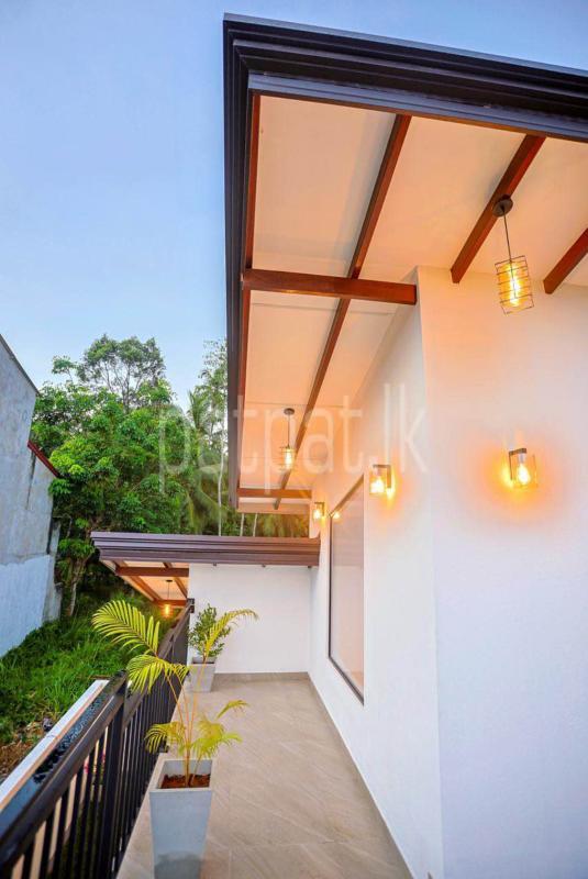 House for Sale in Athurugiriya