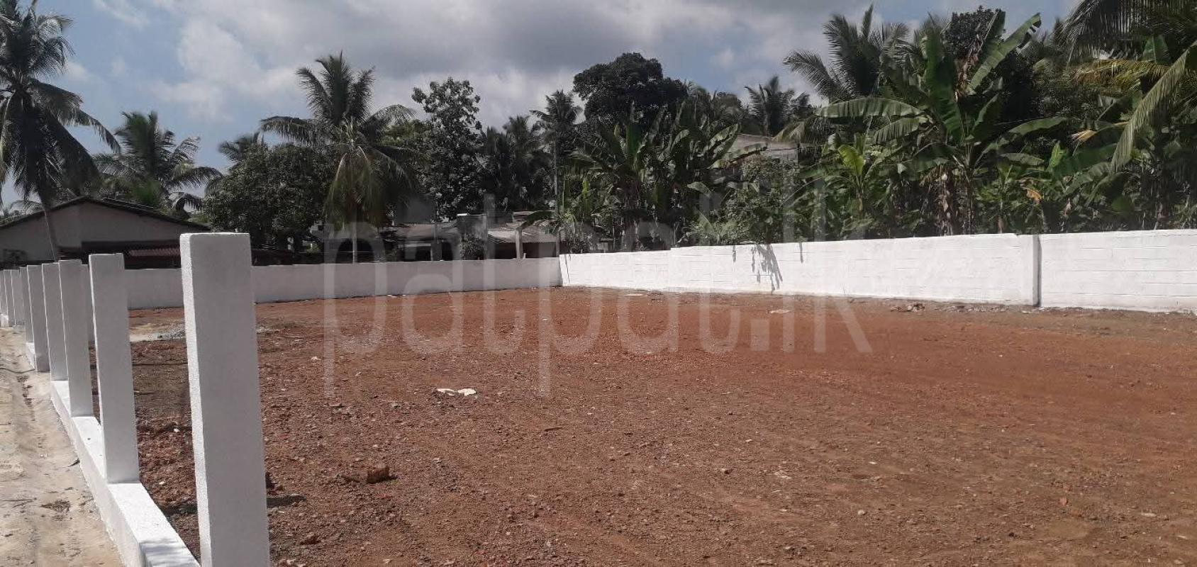 Commercial Land for Sale in Athurugiriya