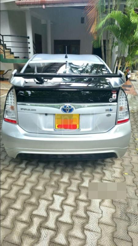 Toyota Prius 2011 - பயன்படுத்தப்பட்டது கார் sale in Sri Lanka - patpat.lk