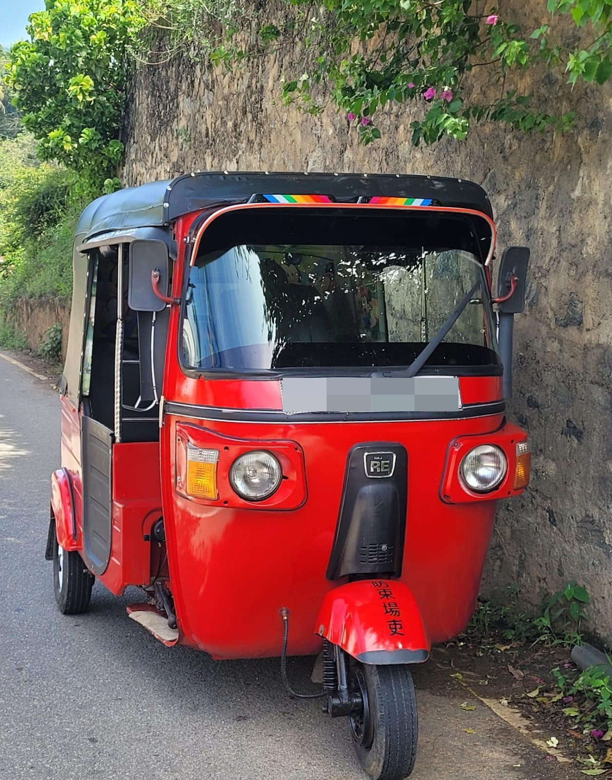 Bajaj Three Wheel 2012 - பயன்படுத்தப்பட்டது முச்சக்கர வண்டி sale in Sri Lanka - patpat.lk