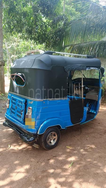 Bajaj Three Wheel 2016 - பயன்படுத்தப்பட்டது முச்சக்கர வண்டி sale in Sri Lanka - patpat.lk