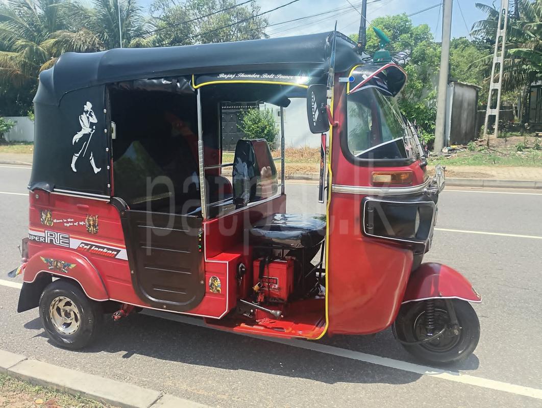 Bajaj Three Wheel 2014 - பயன்படுத்தப்பட்டது முச்சக்கர வண்டி sale in Sri Lanka - patpat.lk