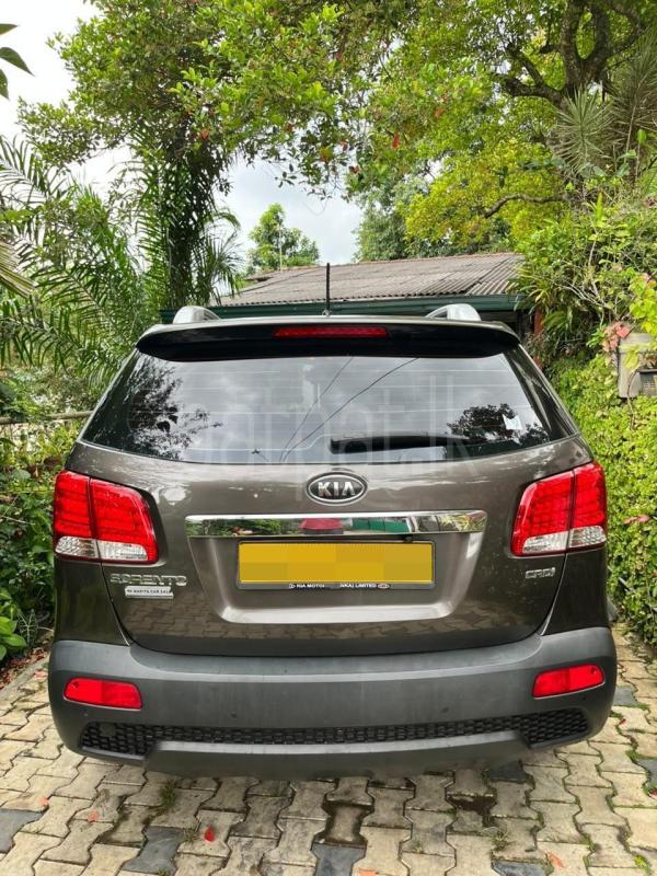 KIA Sorento 2012 - பயன்படுத்தப்பட்டது SUV sale in Sri Lanka - patpat.lk