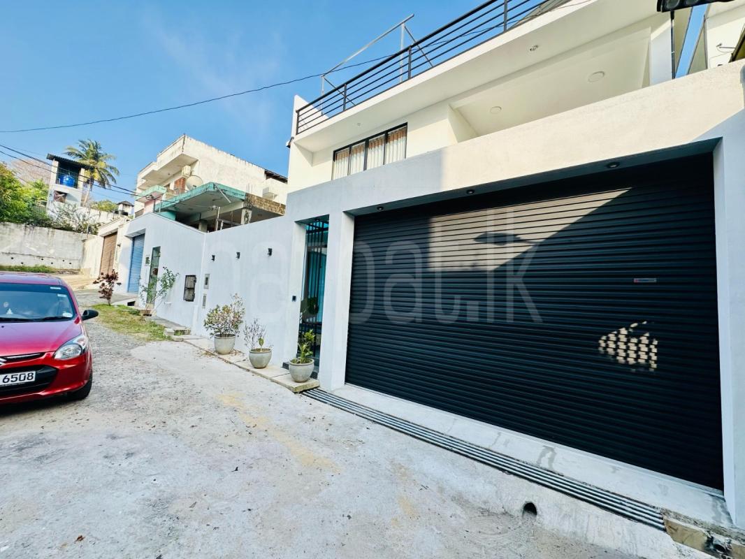 House for Sale in Talawatugoda