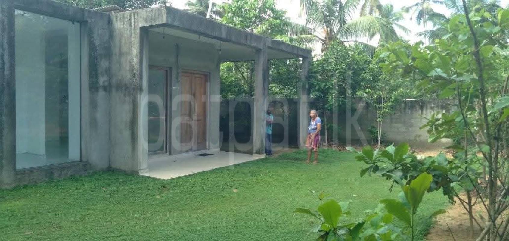 Commercial Land for Sale in Veyangoda