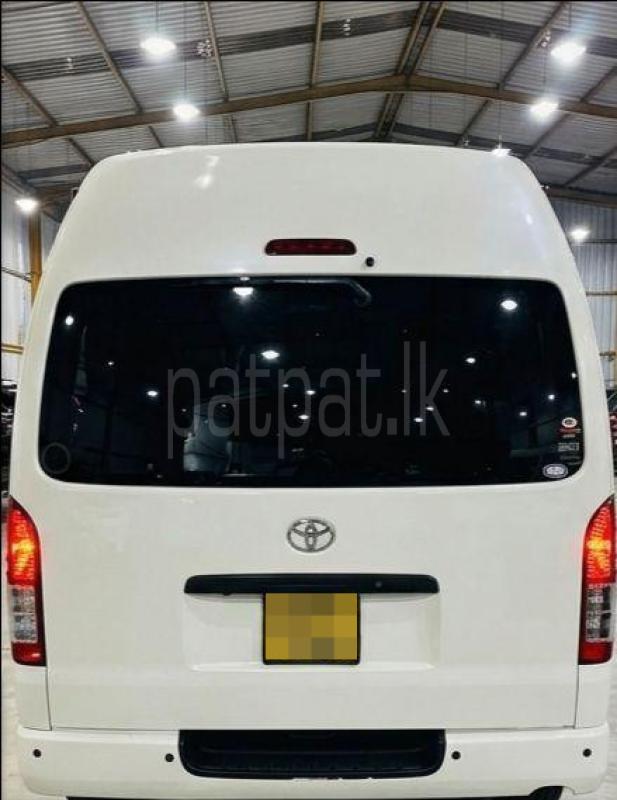 Toyota Hiace 2016 - பயன்படுத்தப்பட்டது வேன் sale in Sri Lanka - patpat.lk