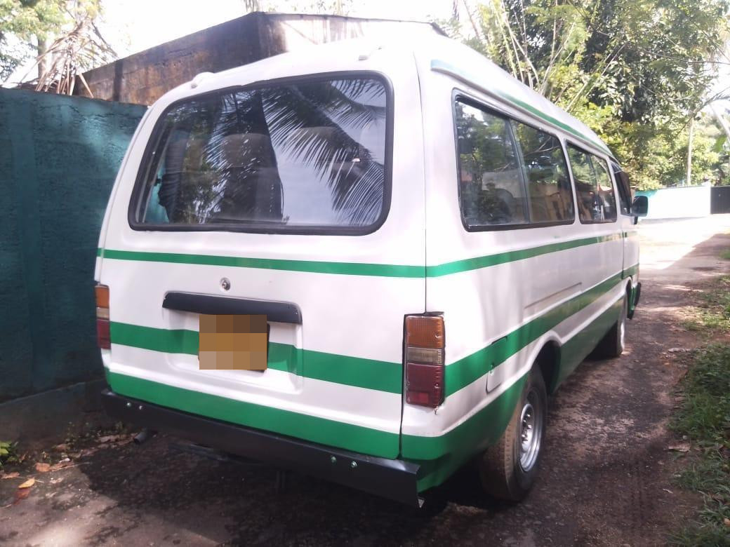Toyota LH40 1982 - Used Van sale in Sri Lanka - patpat.lk