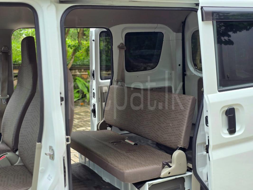 Nissan Clipper 2026 - பயன்படுத்தப்பட்டது வேன் sale in Sri Lanka - patpat.lk