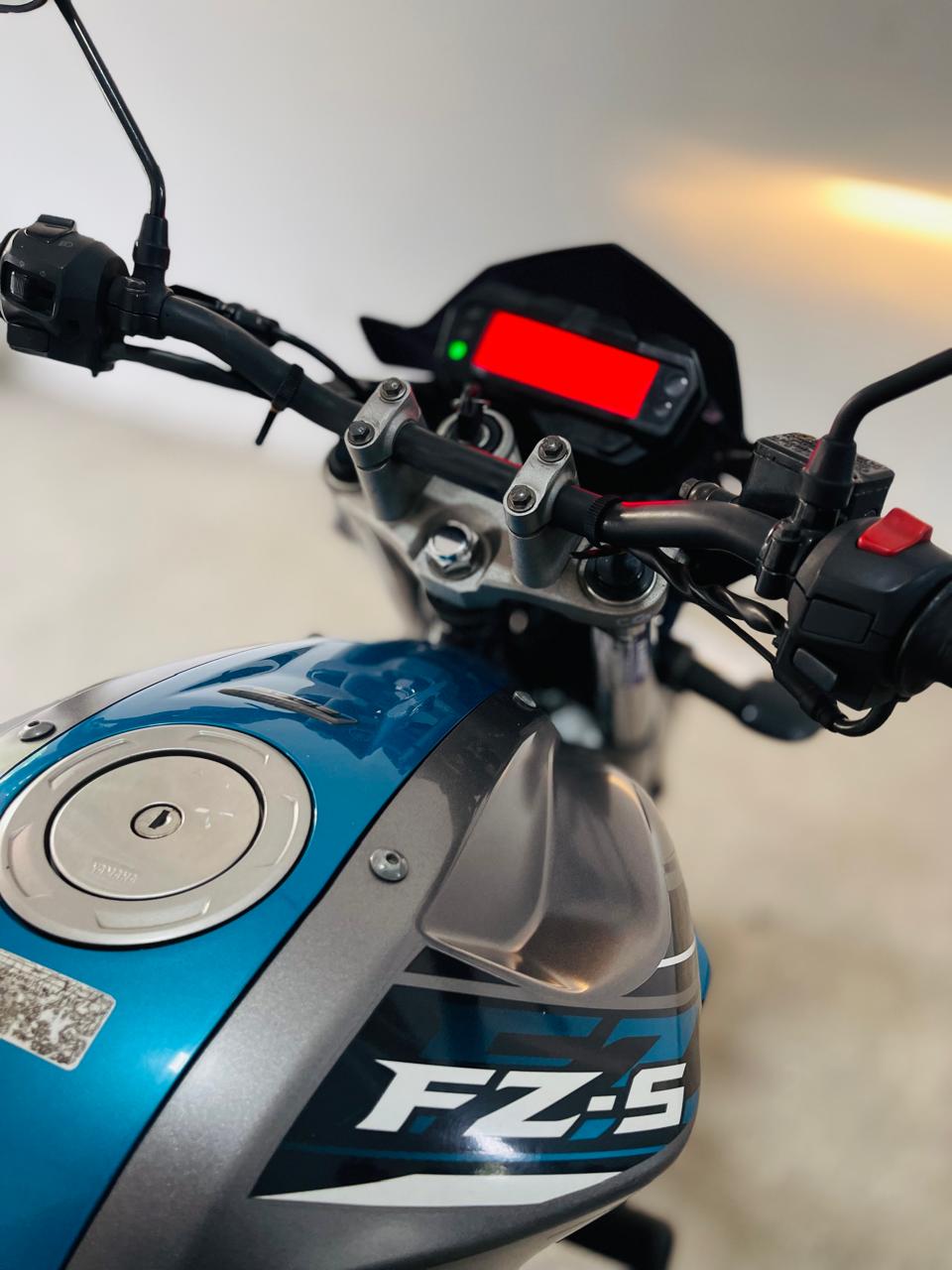 Yamaha FZ 2017 - பயன்படுத்தப்பட்டது பைக் sale in Sri Lanka - patpat.lk