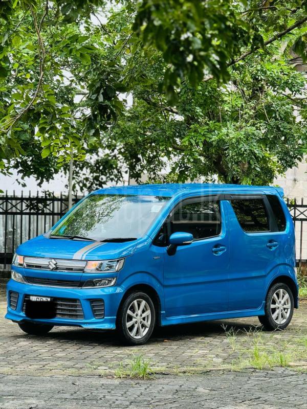 Suzuki Wagon R 2017 - භාවිතා කරන ලද කාර් sale in Sri Lanka - patpat.lk