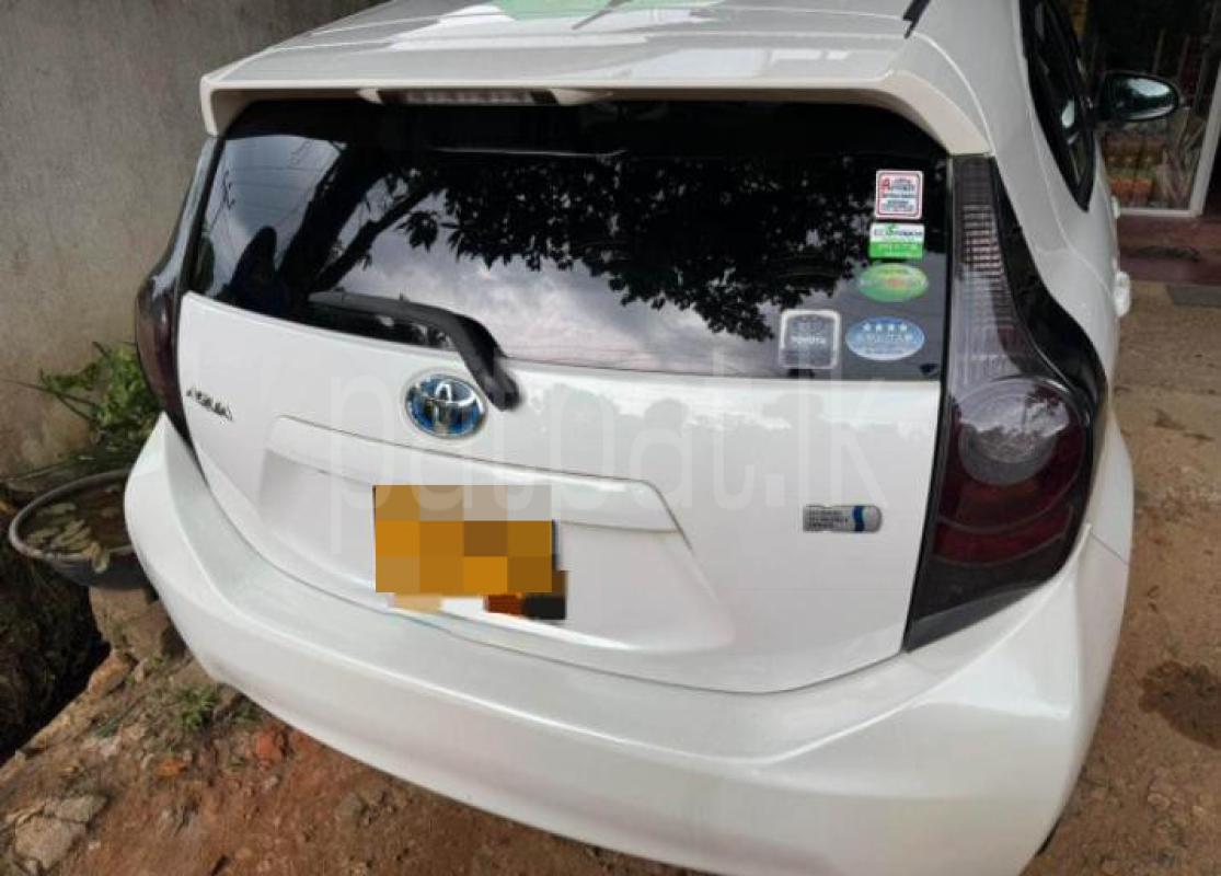 Toyota Aqua 2013 - பயன்படுத்தப்பட்டது கார் sale in Sri Lanka - patpat.lk