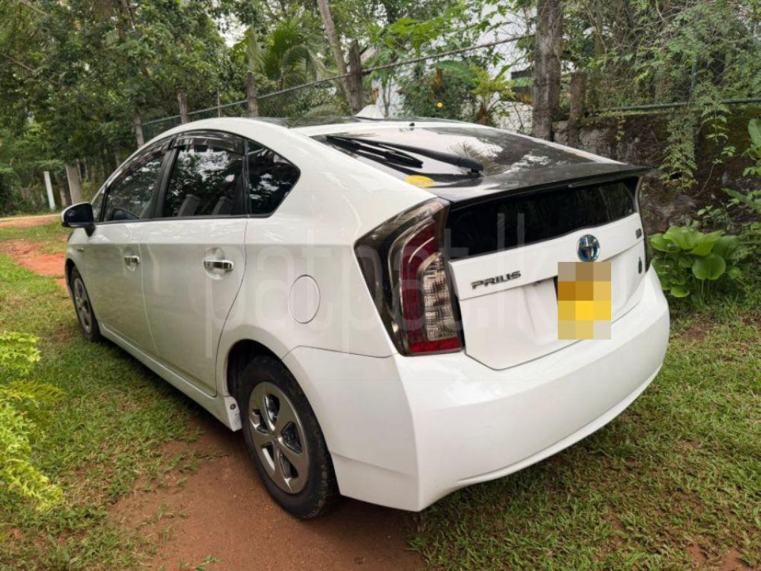 Toyota Prius 2011 - Used Car sale in Sri Lanka - patpat.lk