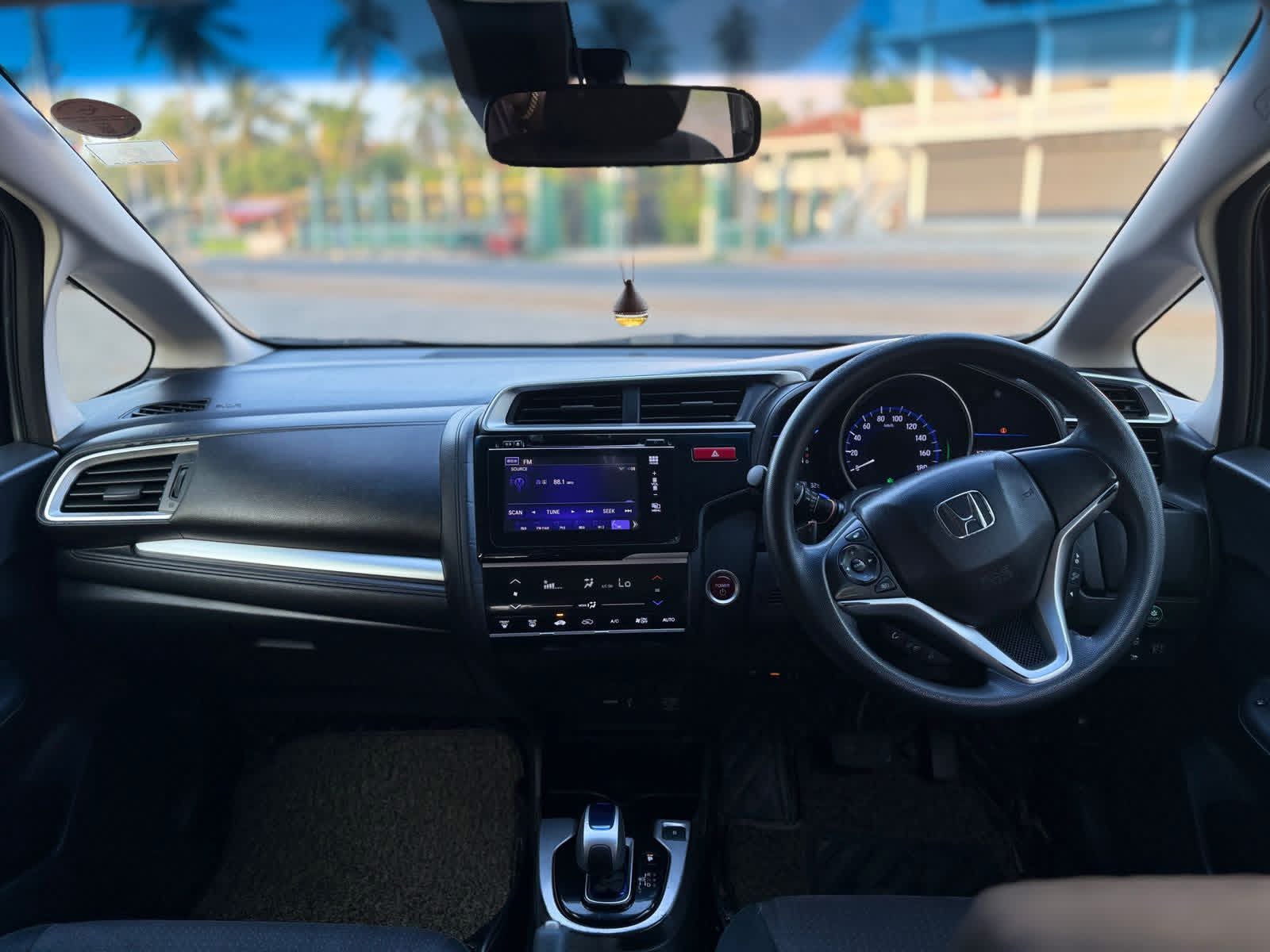 Honda Fit 2013 - භාවිතා කරන ලද කාර් sale in Sri Lanka - patpat.lk