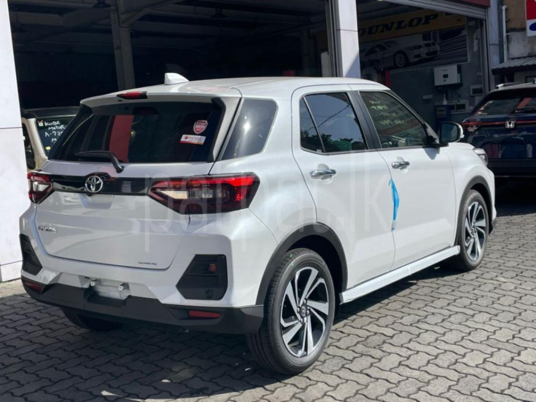 Advertisement image 6