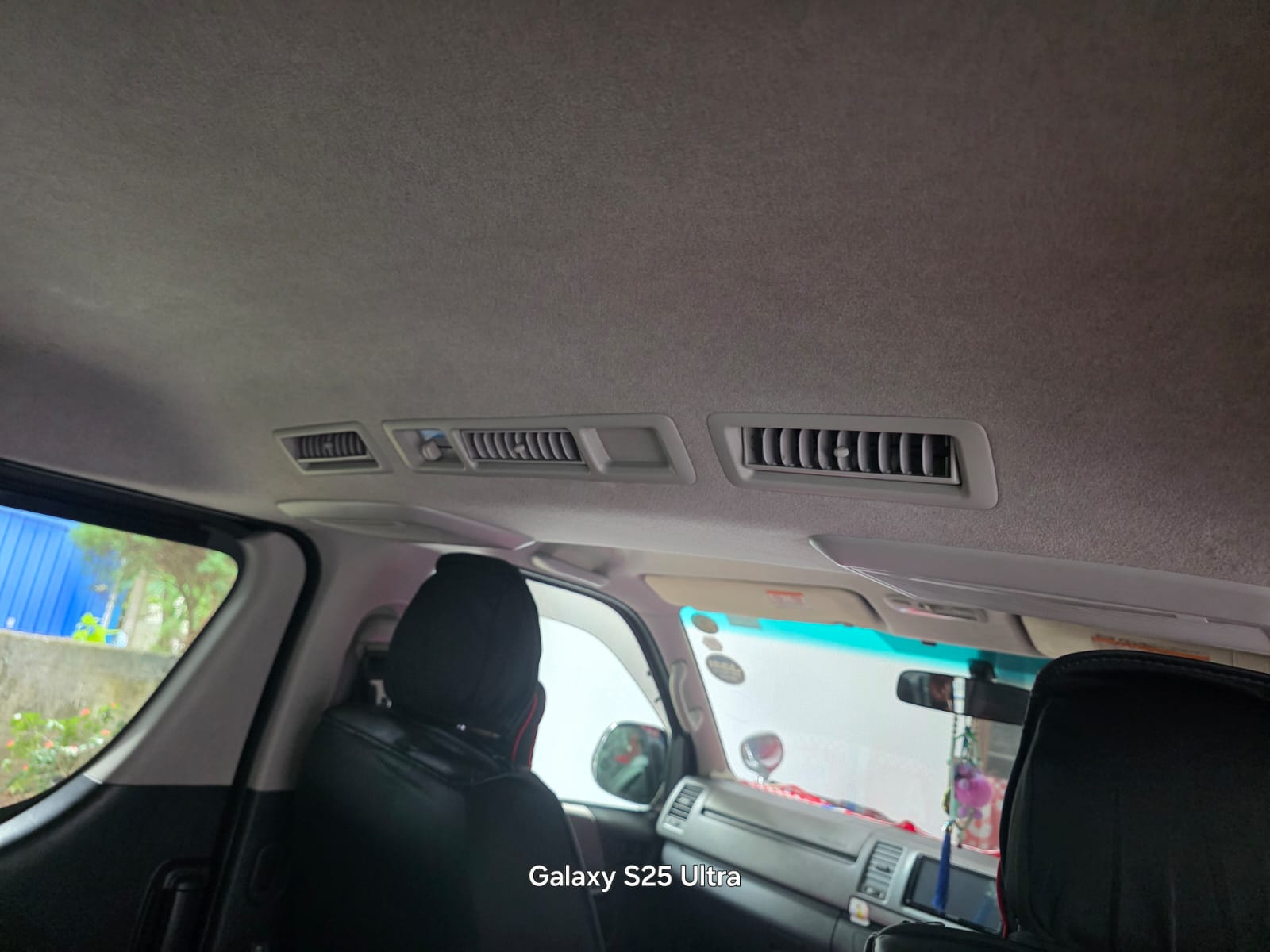 Toyota Hiace 2011 - නැවත සකස් කල වෑන් රථය sale in Sri Lanka - patpat.lk
