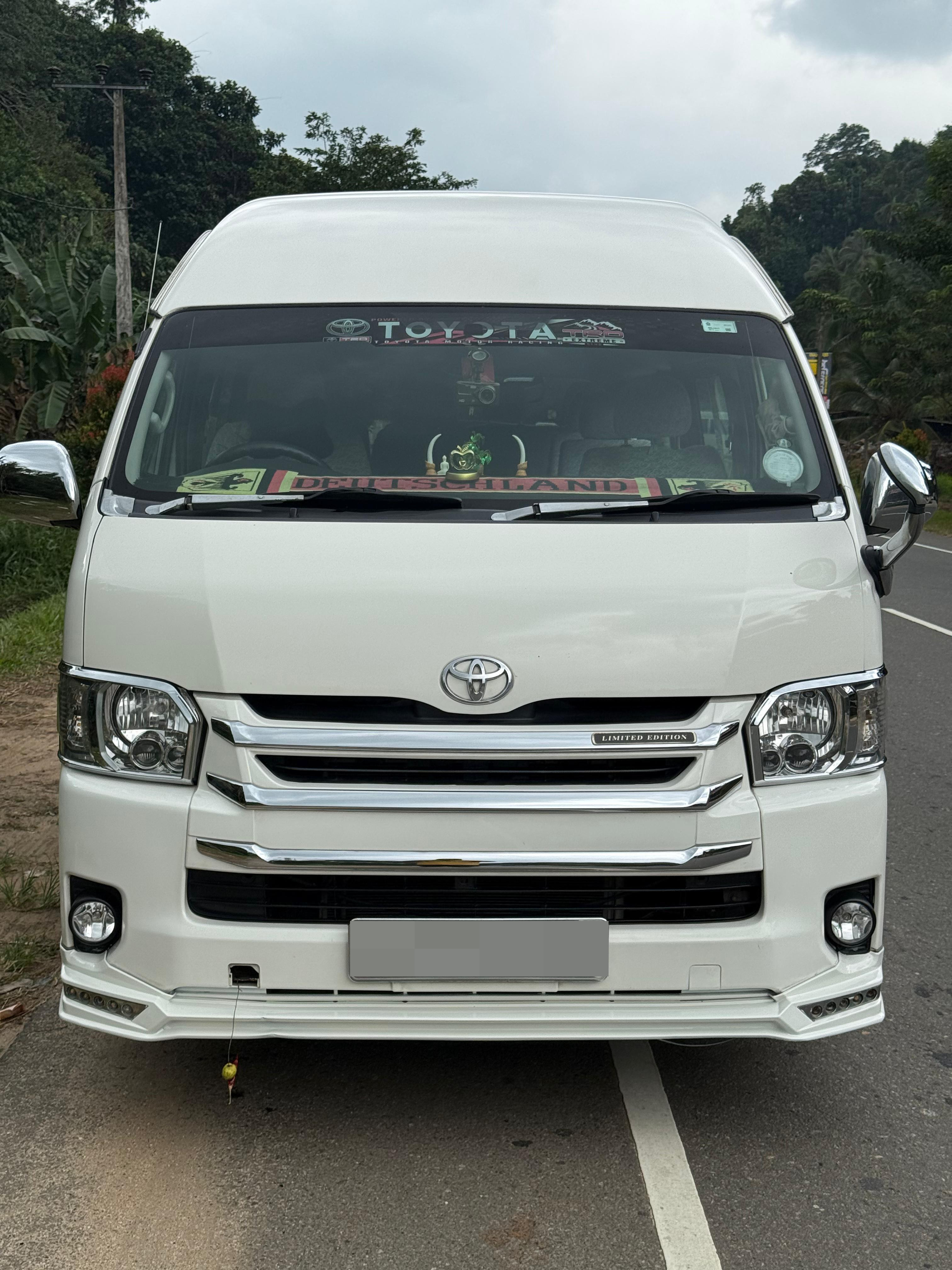 Toyota Hiace 2006 ads-image-1