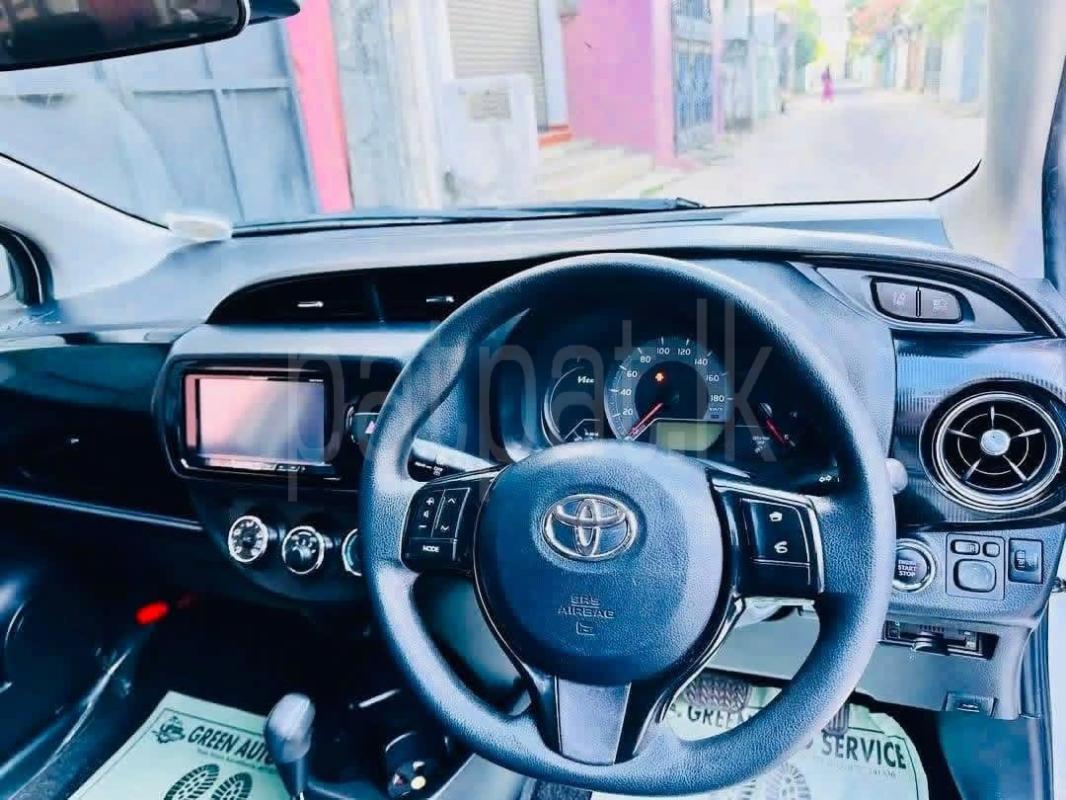Toyota Vitz 2017 - பயன்படுத்தப்பட்டது கார் sale in Sri Lanka - patpat.lk