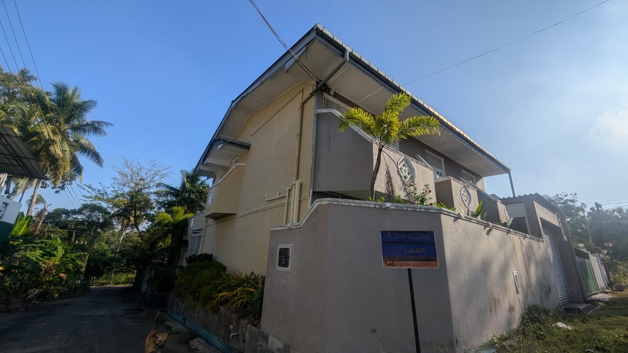 House for Sale in Athurugiriya