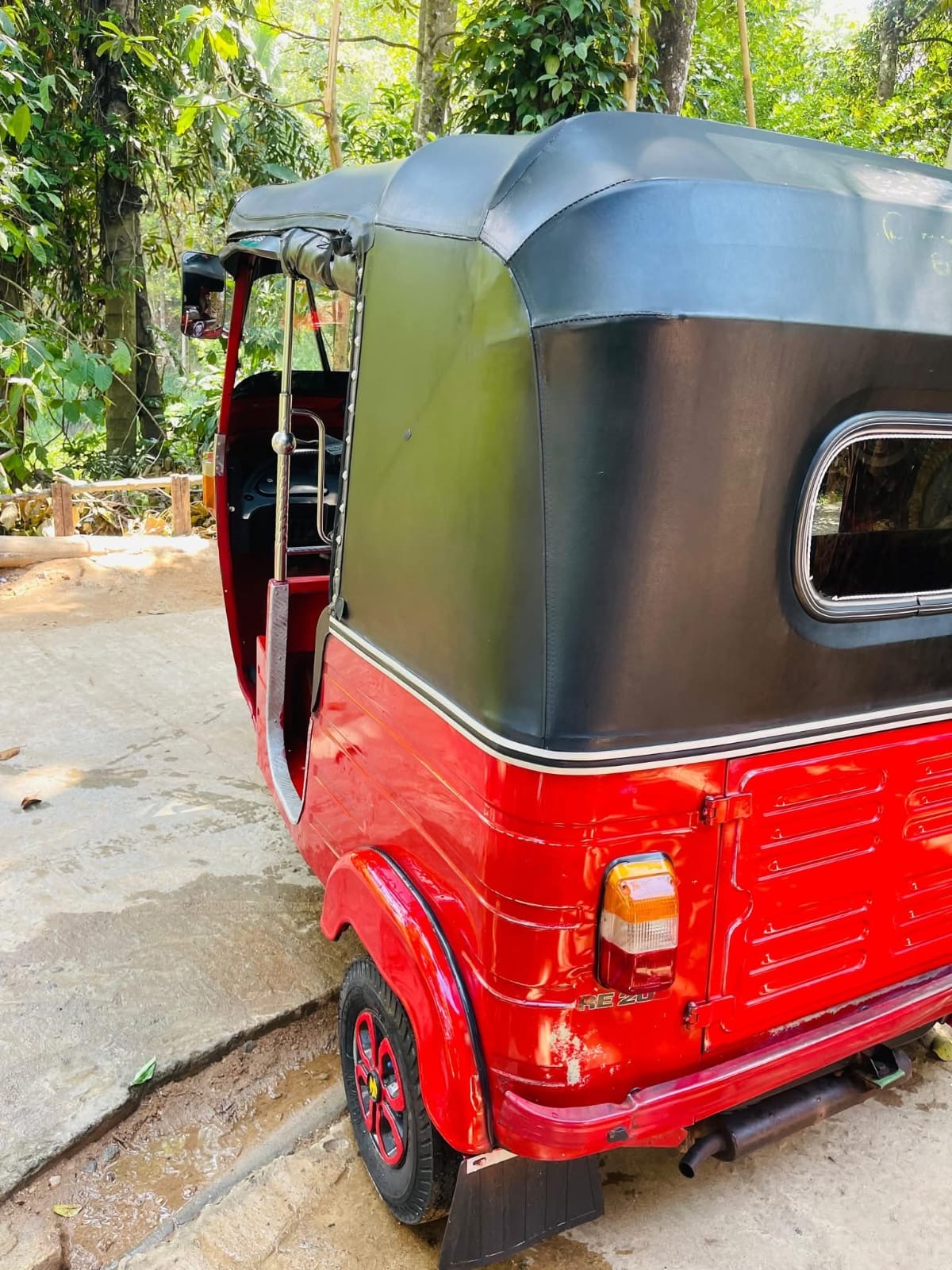 Bajaj Three Wheel 2011 - Used Three wheeler sale in Sri Lanka - patpat.lk