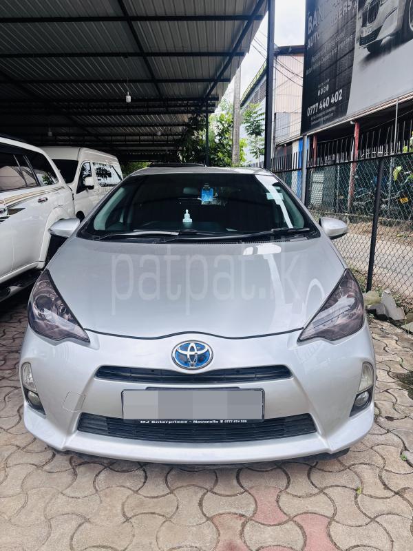 Toyota Aqua 2014 - மறுசீரமைக்கப்பட்டது கார் sale in Sri Lanka - patpat.lk