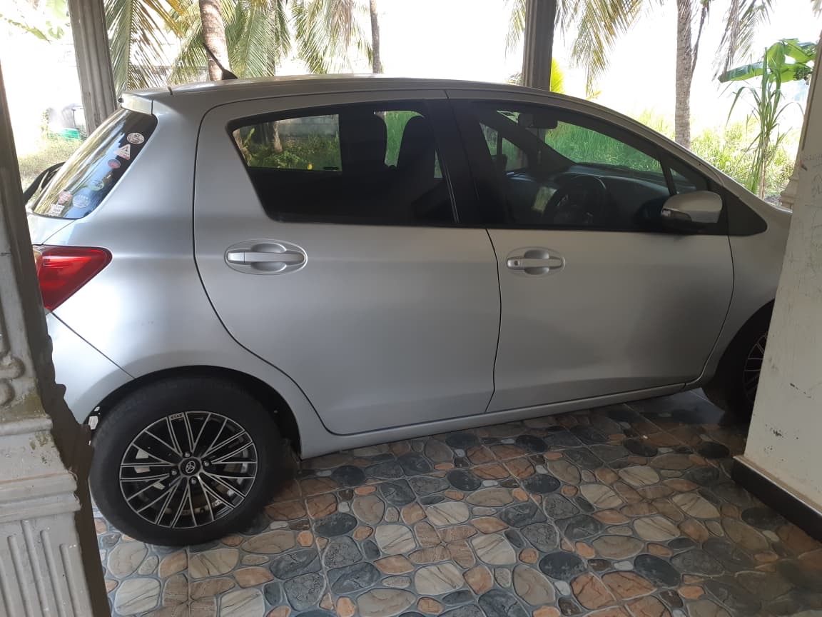 Toyota Vitz 2015 - Used Car sale in Sri Lanka - patpat.lk