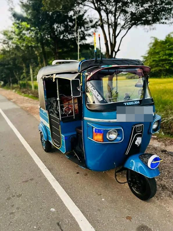 Bajaj Three Wheel 2011 - Used Three wheeler sale in Sri Lanka - patpat.lk