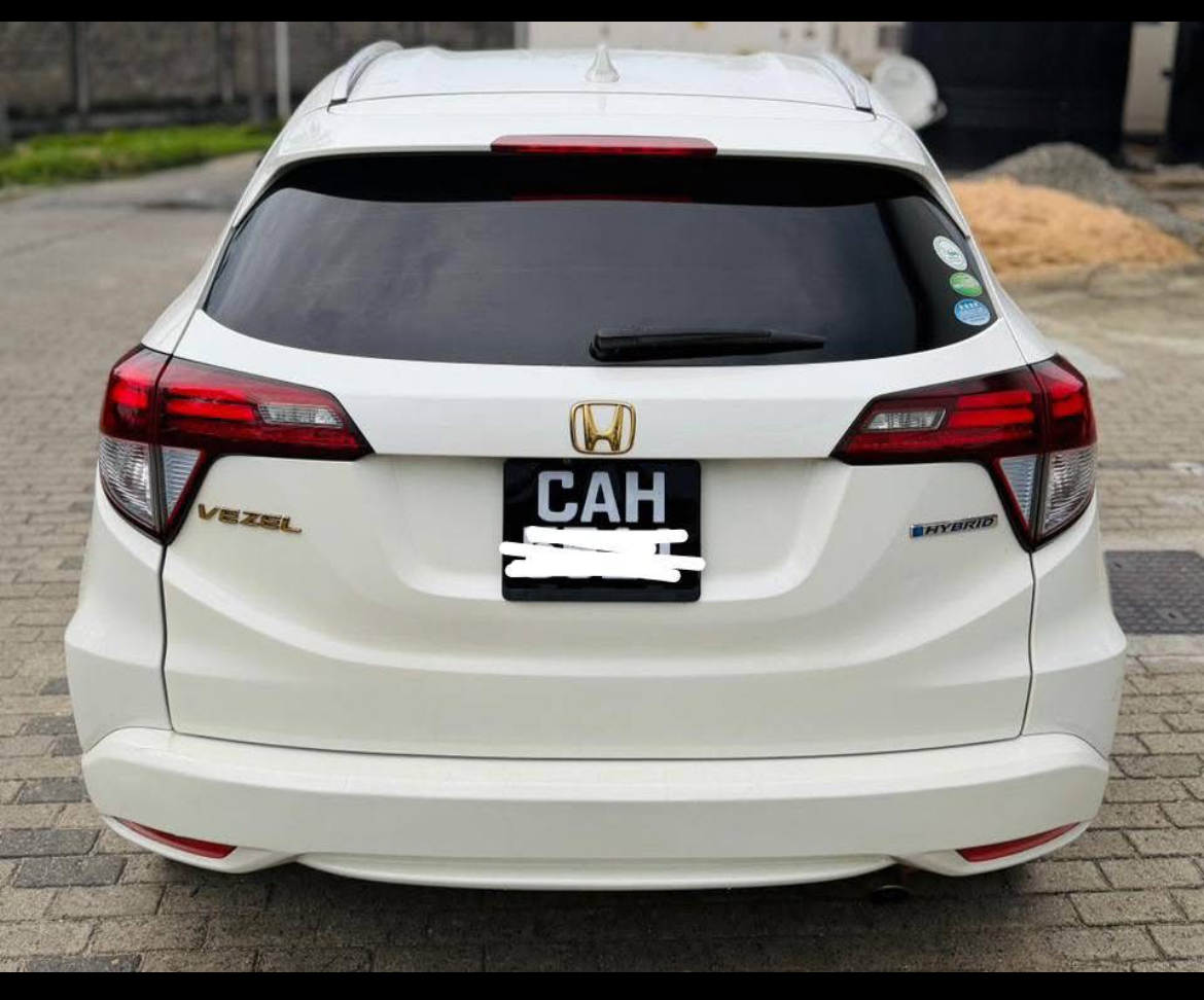 Honda Vezel 2015 - பயன்படுத்தப்பட்டது SUV sale in Sri Lanka - patpat.lk