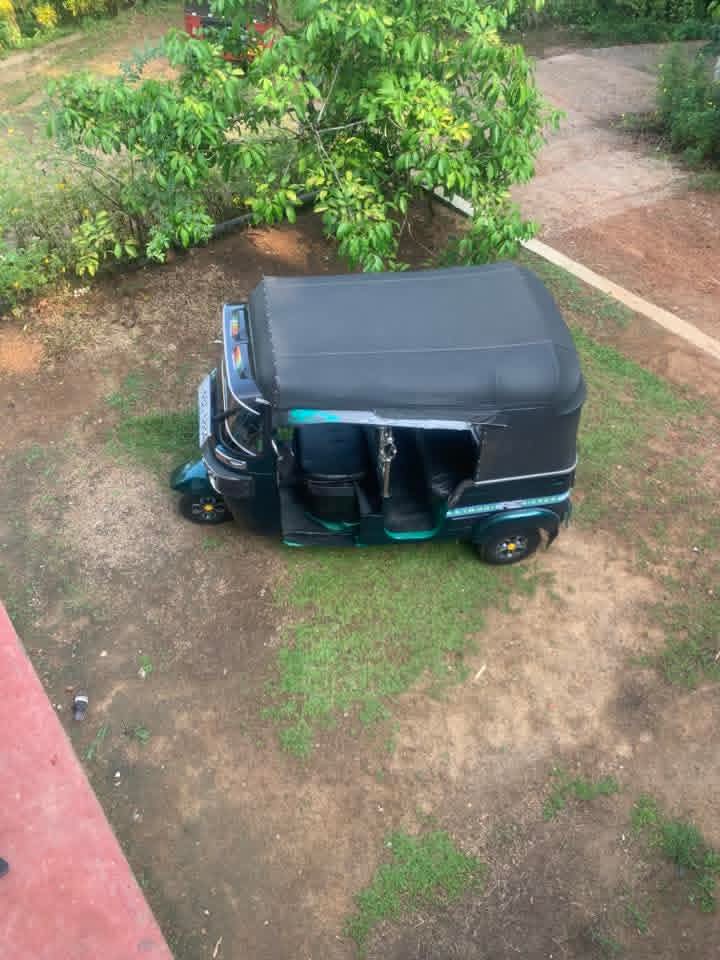 Bajaj Three Wheel 2016 - Used Three wheeler sale in Sri Lanka - patpat.lk