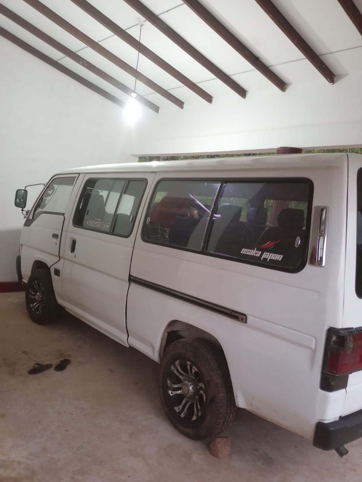 Nissan Caravan 1992 - Used Van sale in Sri Lanka - patpat.lk