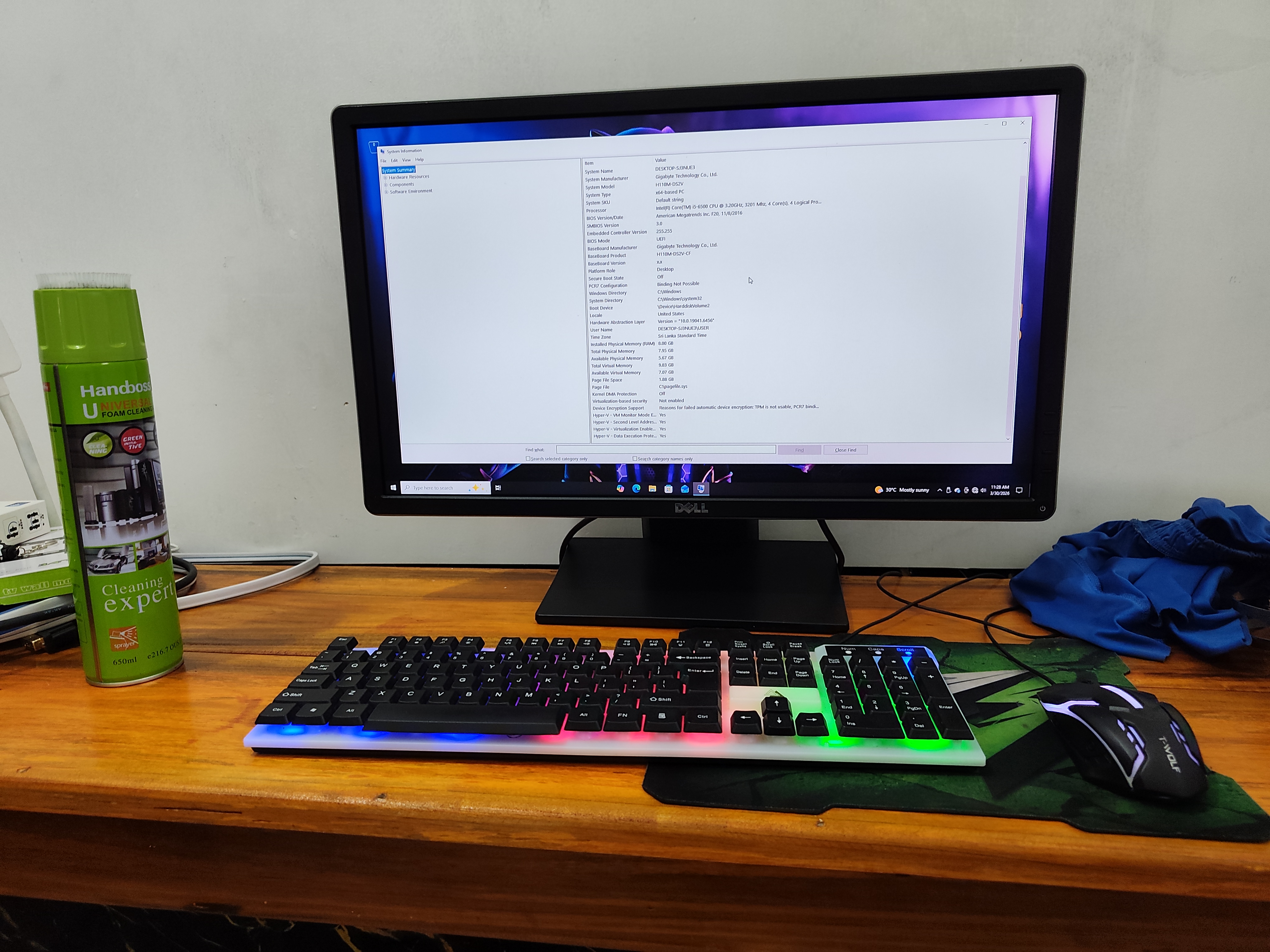 Computer and monitor