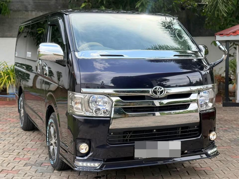 Toyota Super GL 2015 - භාවිතා කරන ලද වෑන් රථය sale in Sri Lanka - patpat.lk