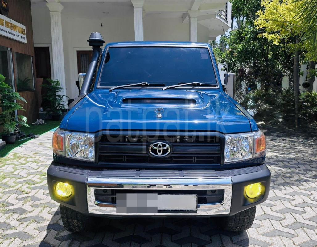 Toyota Land Cruiser 1999 - பயன்படுத்தப்பட்டது SUV sale in Sri Lanka - patpat.lk