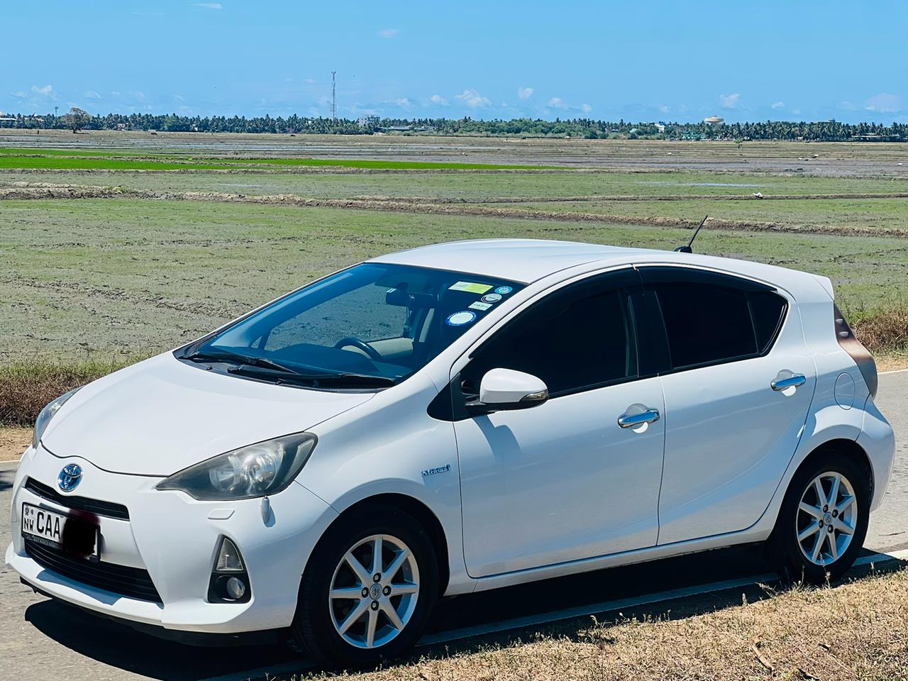 Toyota Aqua 2013 - Used Car sale in Sri Lanka - patpat.lk