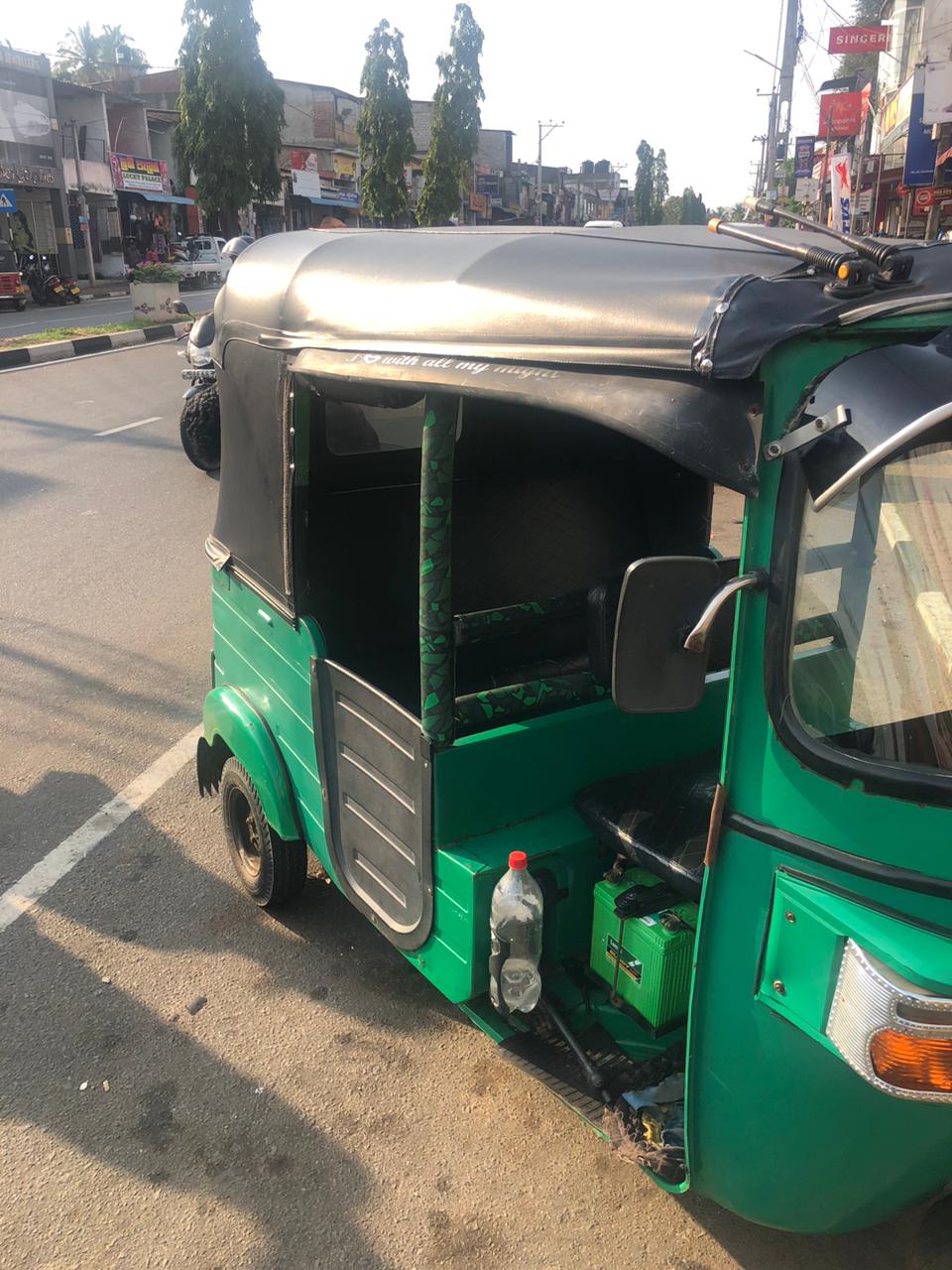 Bajaj Three Wheel 2011 - භාවිතා කරන ලද ත්‍රිරෝද රථය sale in Sri Lanka - patpat.lk