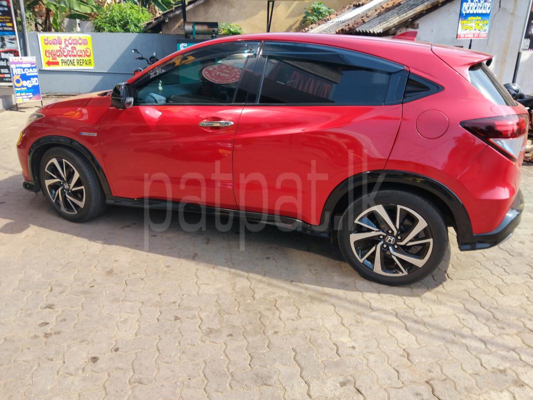 Honda Vezel 2017 - Used SUV sale in Sri Lanka - patpat.lk