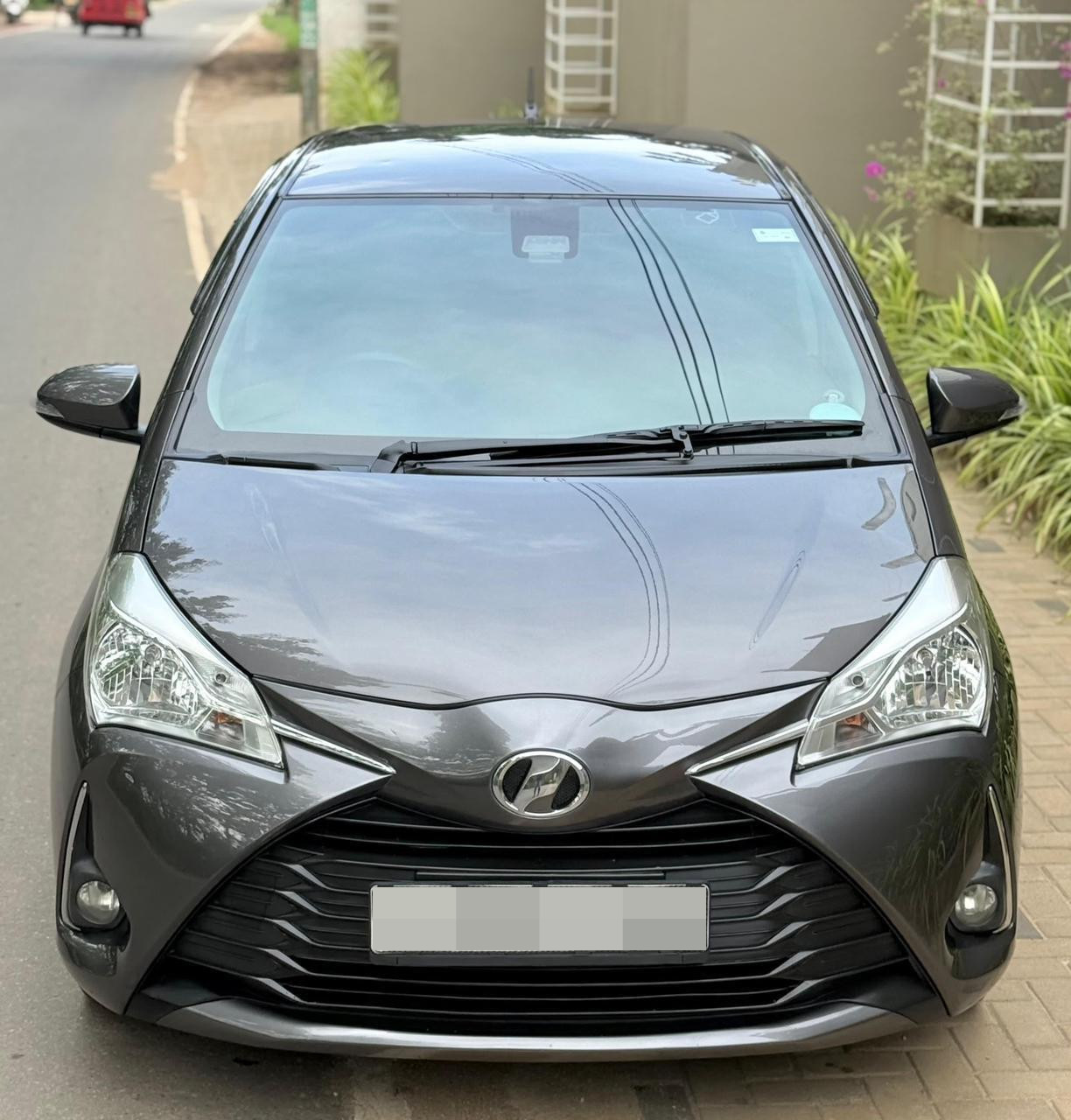 Toyota Vitz 2017 - Used Car sale in Sri Lanka - patpat.lk