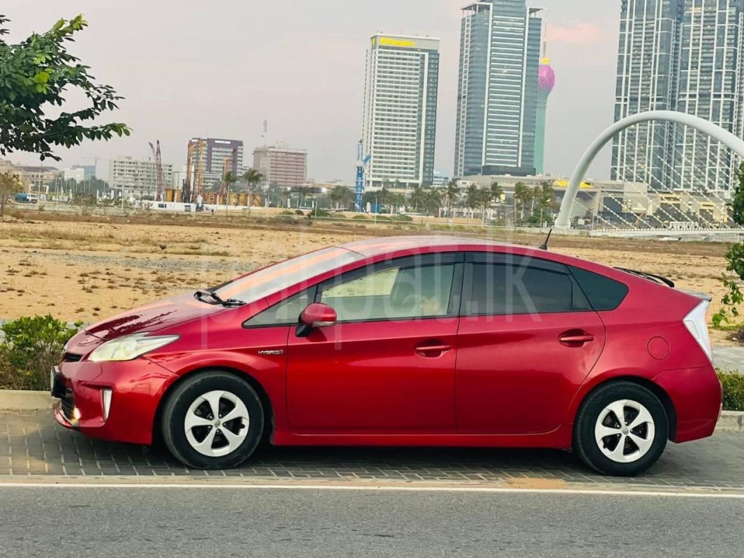 Toyota Prius 2012 - Used Car sale in Sri Lanka - patpat.lk