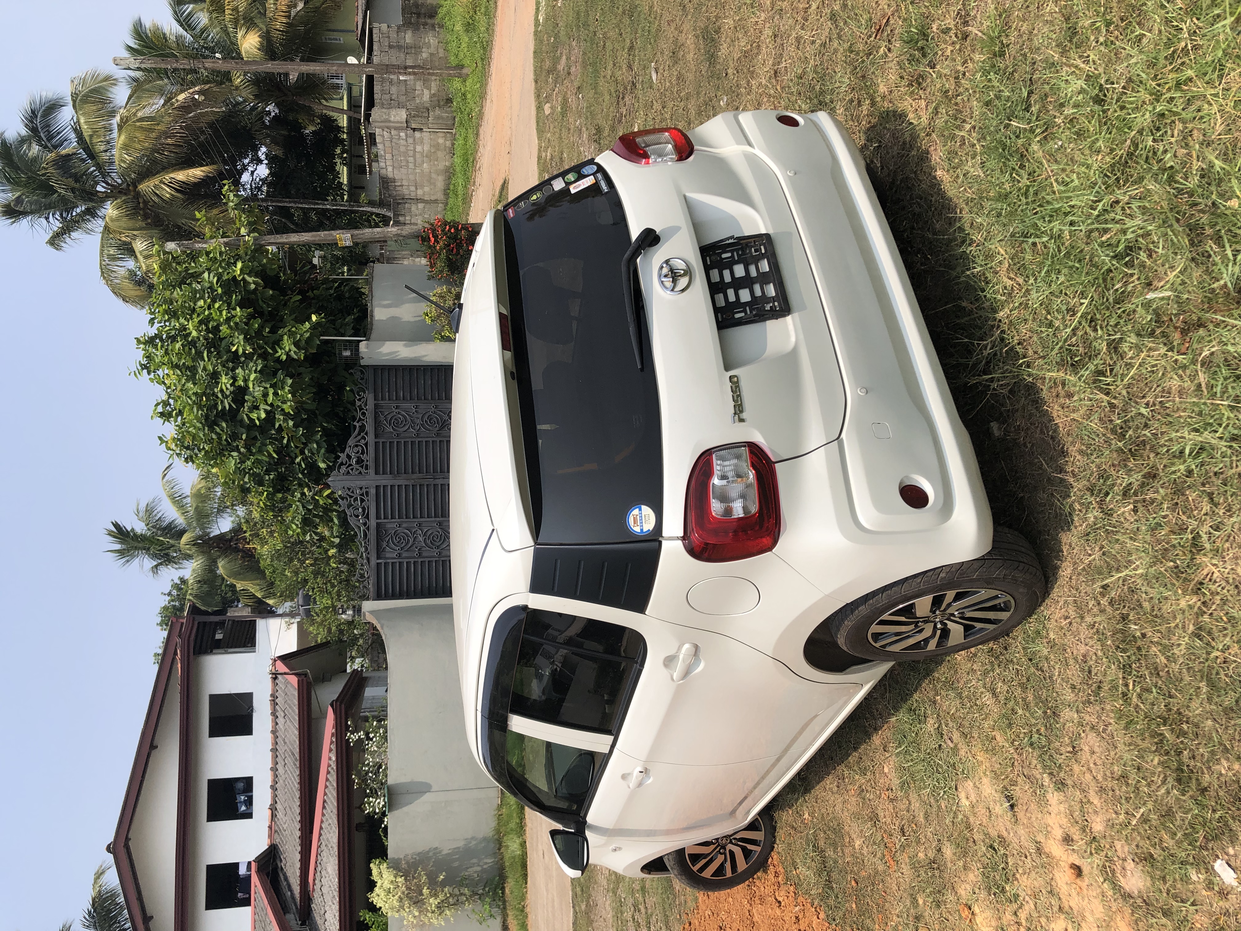 Toyota Passo 2017 - භාවිතා කරන ලද කාර් sale in Sri Lanka - patpat.lk