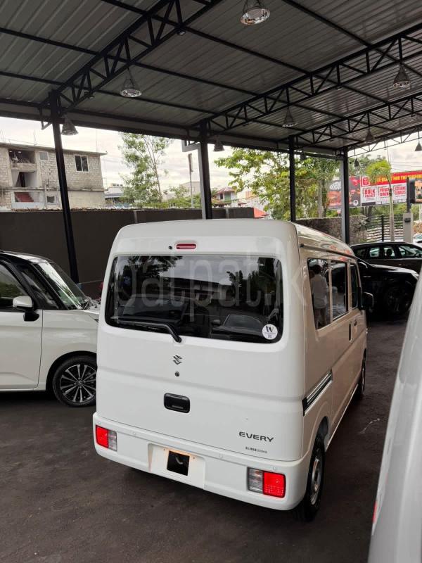 Advertisement image 6