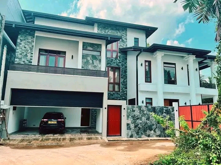 House for Sale in Talawatugoda