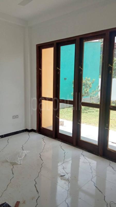 House for Sale in Kahathuduwa