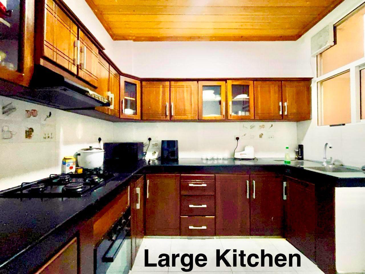 Unfurnished Apartment for Sale in Wellawatta (Colombo 06)