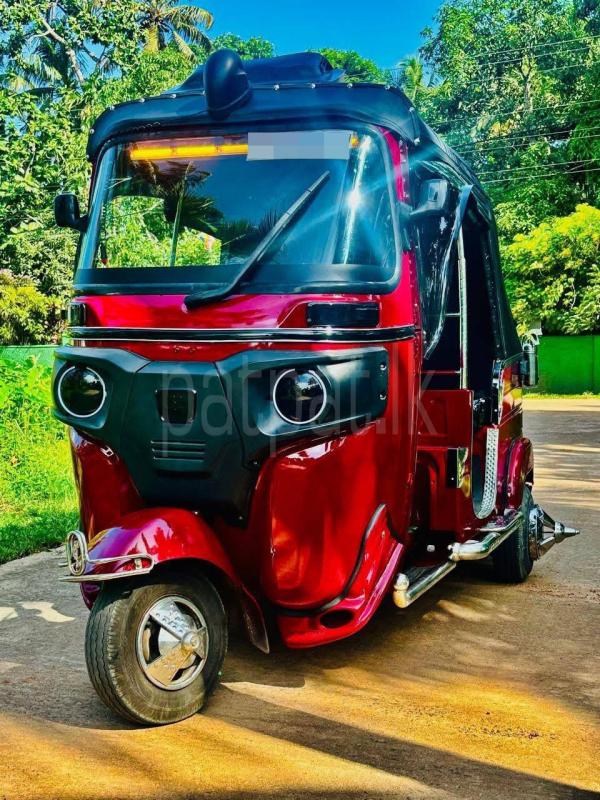 Bajaj 4 stroke 2019 - பயன்படுத்தப்பட்டது முச்சக்கர வண்டி sale in Sri Lanka - patpat.lk