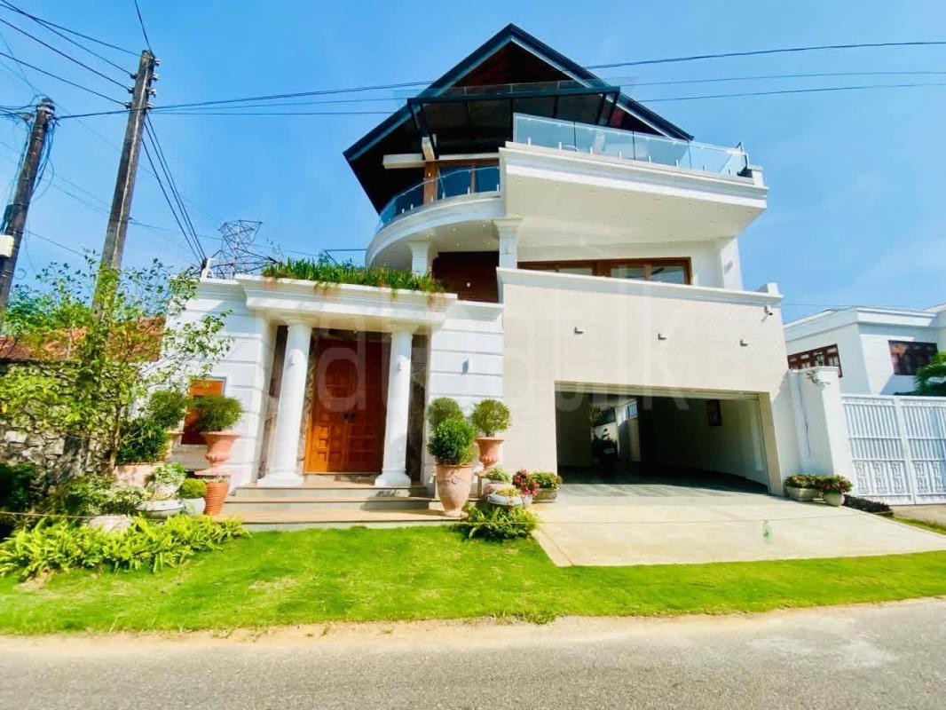 Advertisement image 4