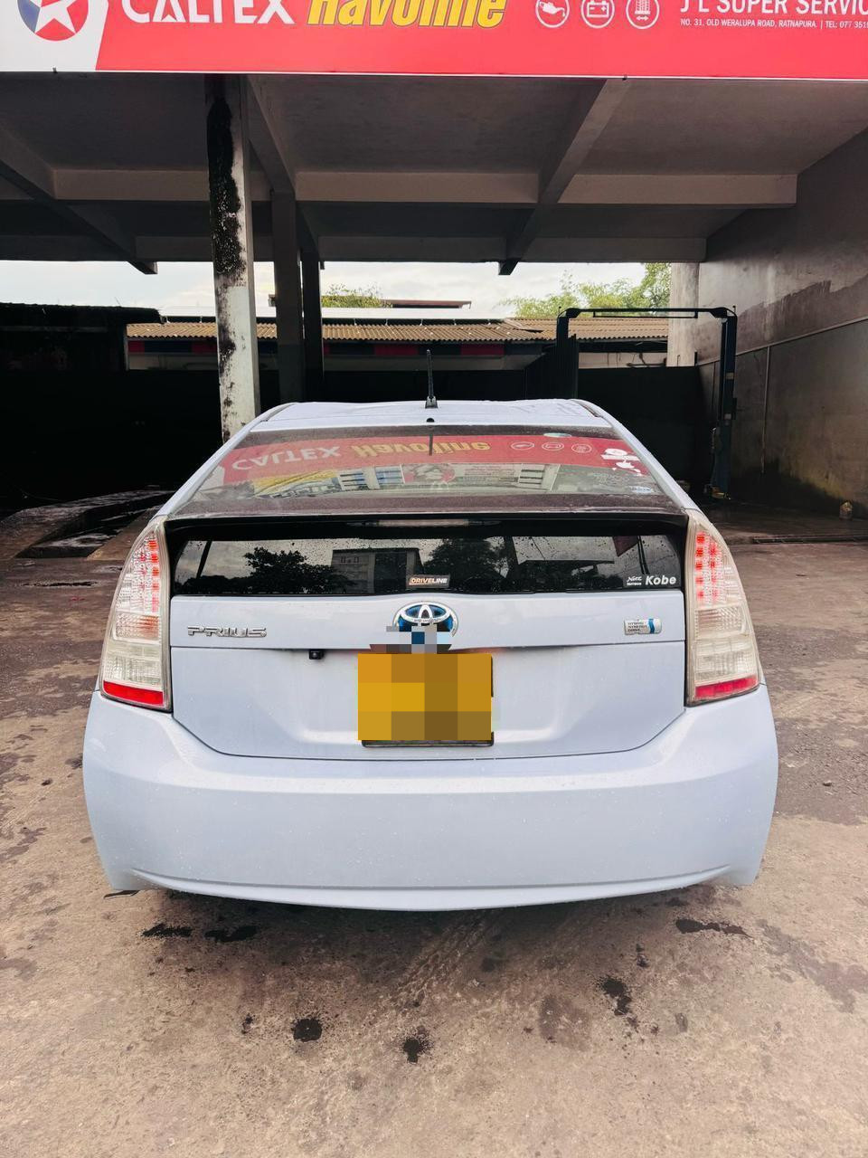 Toyota Prius 2011 - Used Car sale in Sri Lanka - patpat.lk
