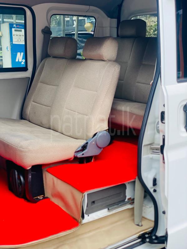 Nissan Clipper 2016 - பயன்படுத்தப்பட்டது வேன் sale in Sri Lanka - patpat.lk